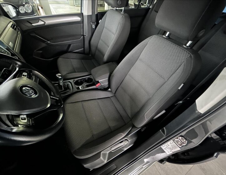 Volkswagen Touran 22