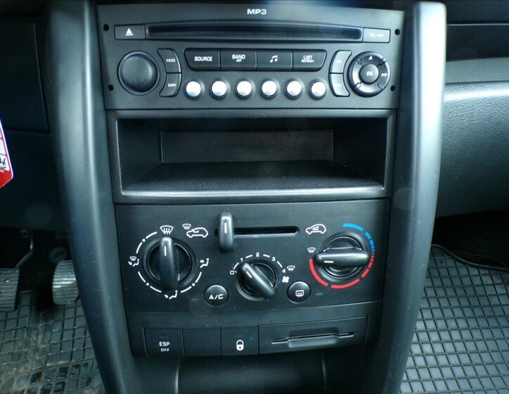 Peugeot 207 Hatchback 1,4 l 70 kw