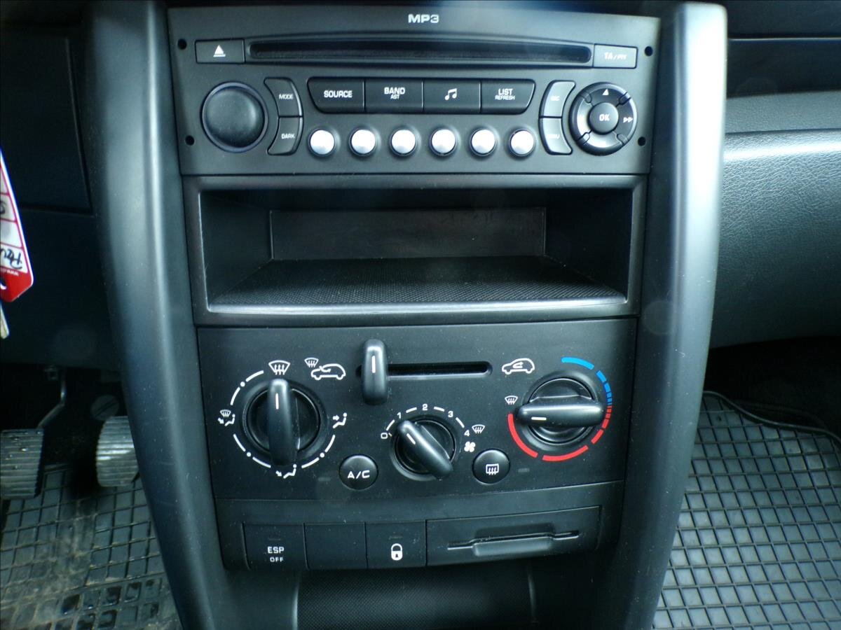 Peugeot 207 Hatchback 1,4 l 70 kw