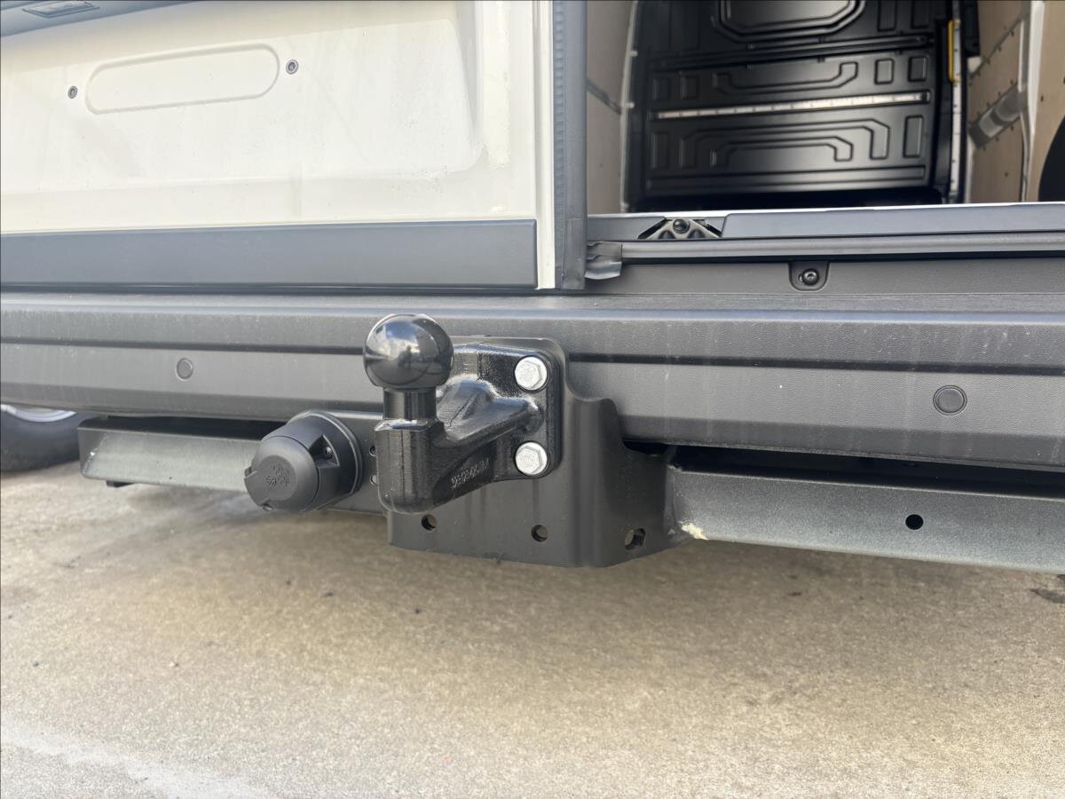 Volkswagen Crafter Skříň 2,0 l 103 kw