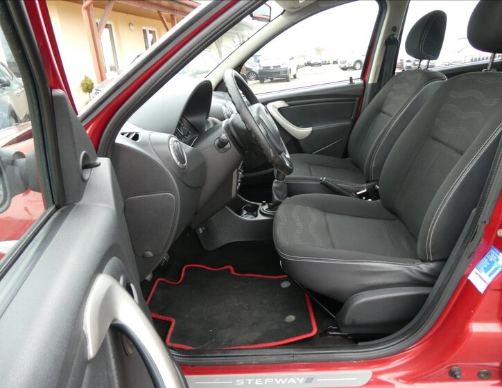 Dacia Sandero Hatchback 1,6 l 64 kw