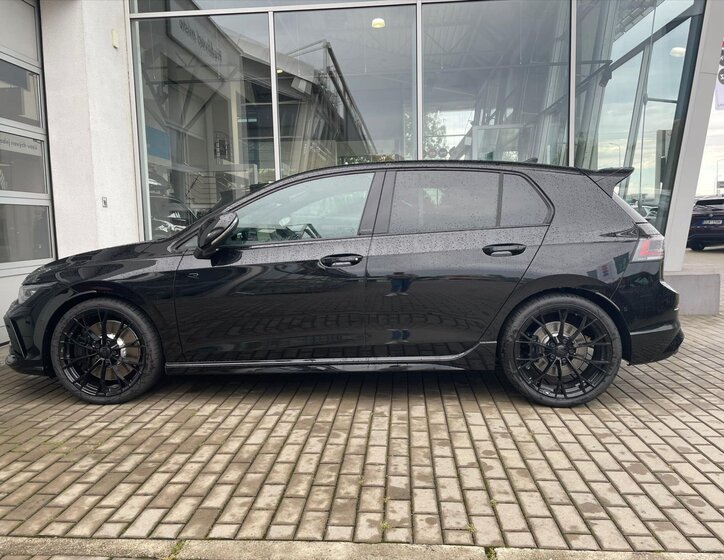 Volkswagen Golf Hatchback 2,0 l 245 kw