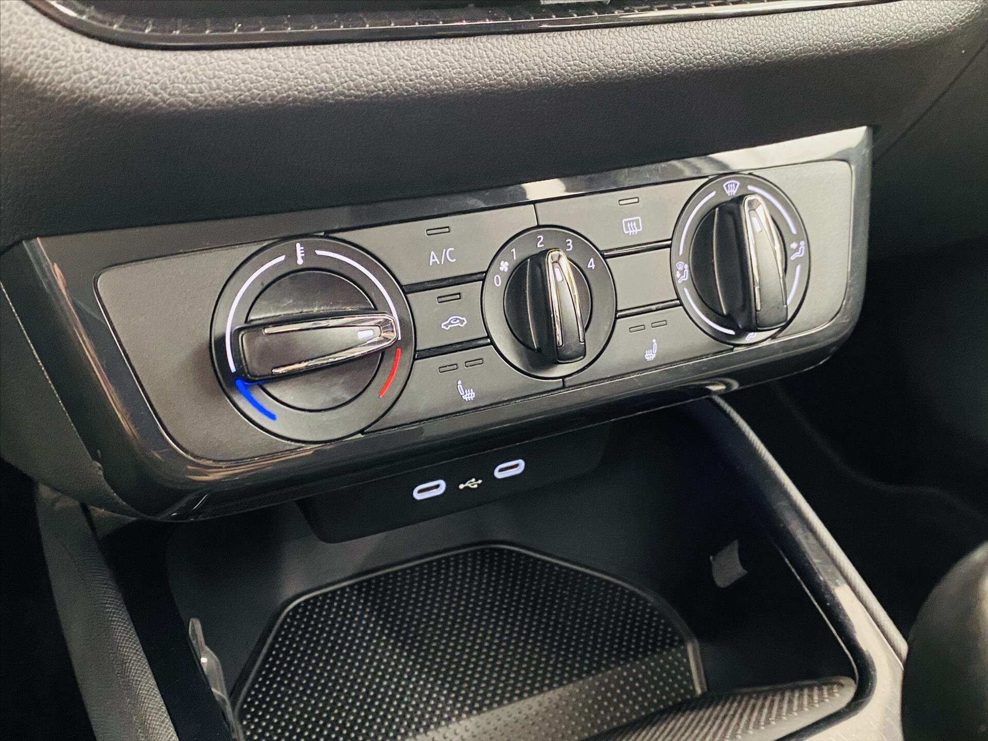 Škoda Fabia Hatchback 999,0 70 kw