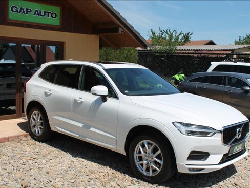 Volvo XC60 SUV / Terénní 2,0 l 173 kw