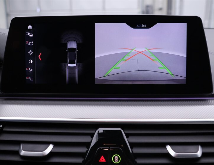 BMW M5 Sedan / Limuzína 4,4 l 441 kw