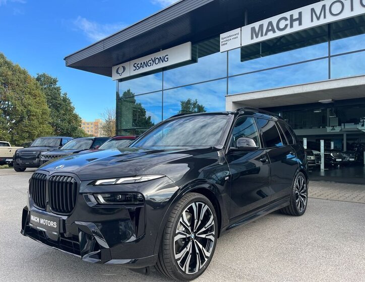 BMW X7 SUV / Terénní 3,0 l 250 kw