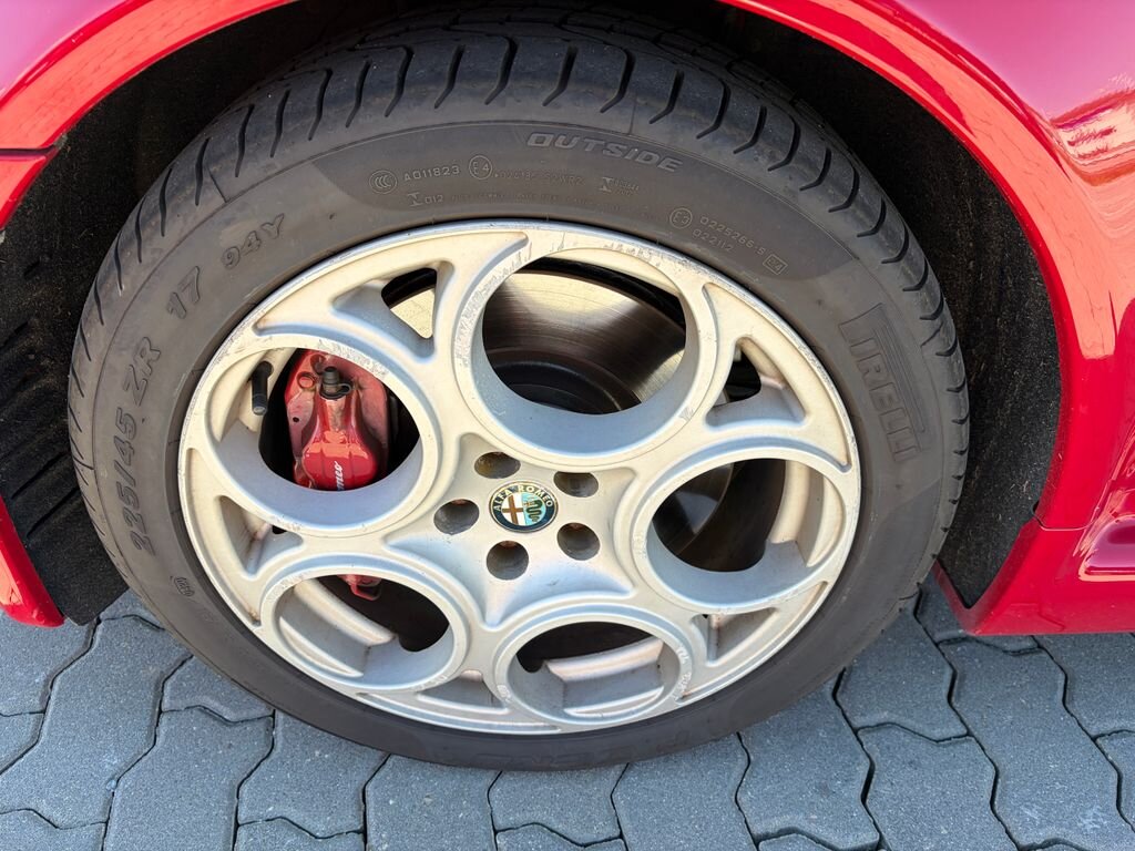 Alfa Romeo 147 Hatchback 3,2 l 184 kw