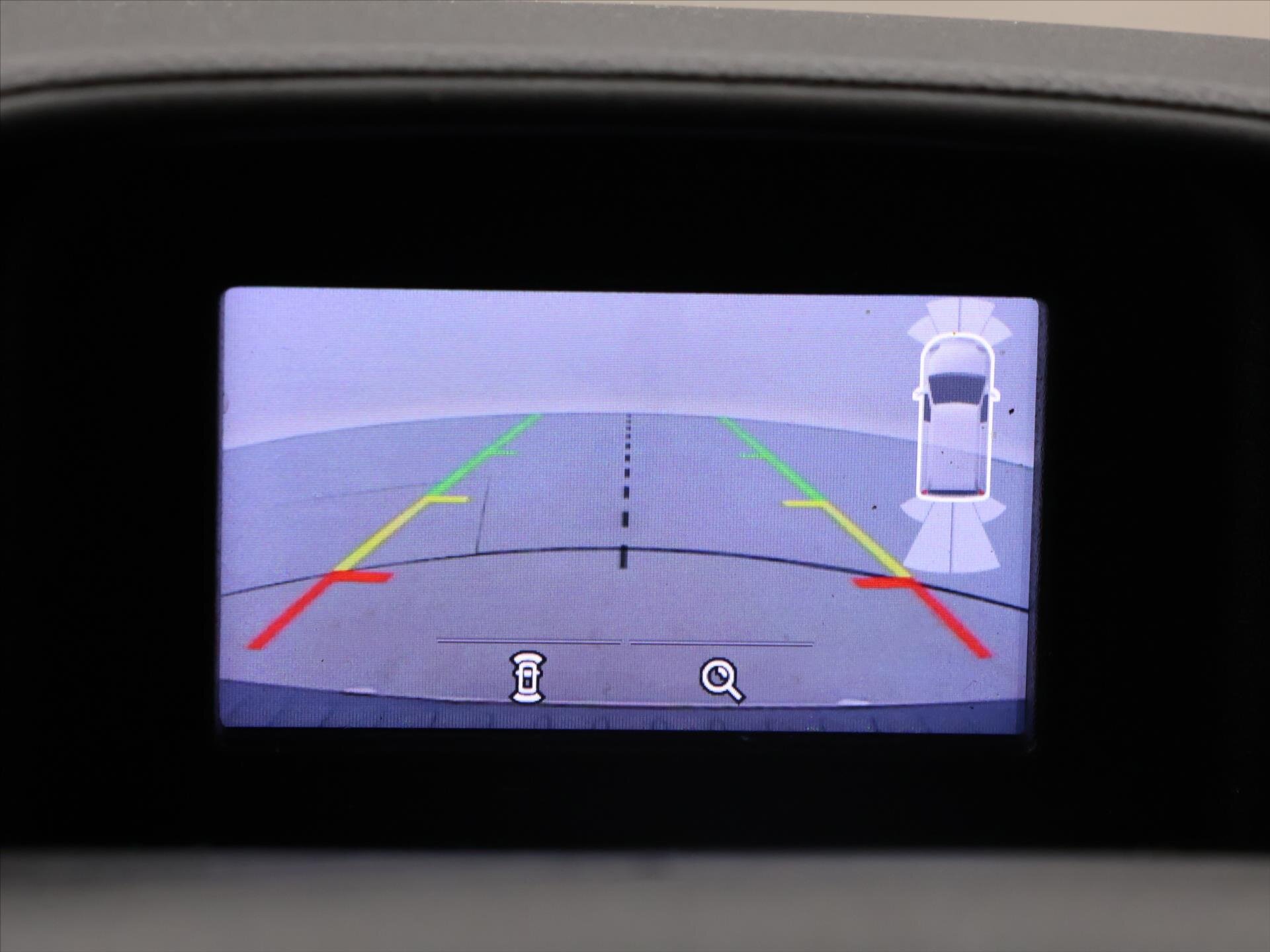 Ford Tourneo Custom Kombi 2,0 l 96 kw