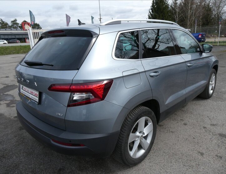 Škoda Karoq SUV / Terénní 2,0 l 110 kw