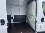 Peugeot Boxer Skříň 2,2 l 121 kw