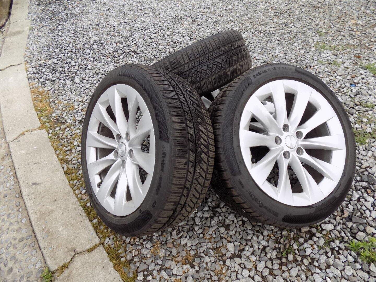 Tesla Model S Sedan / Limuzína 1,0 576 kw