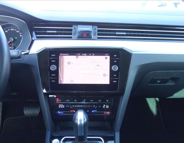 Volkswagen Passat Sedan / Limuzína 2,0 l 110 kw