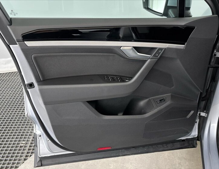 Volkswagen Touareg SUV / Terénní 3,0 l 170 kw