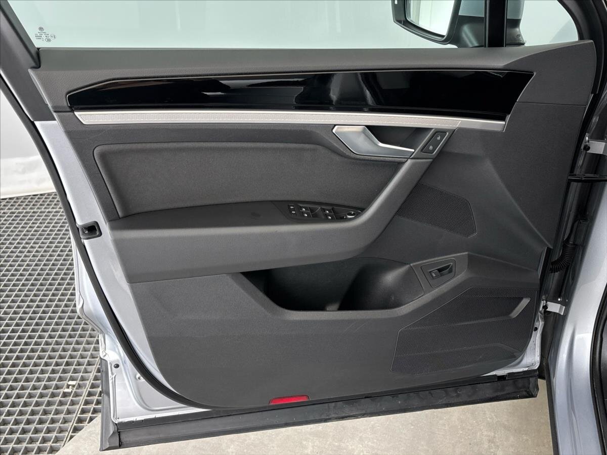 Volkswagen Touareg SUV / Terénní 3,0 l 170 kw