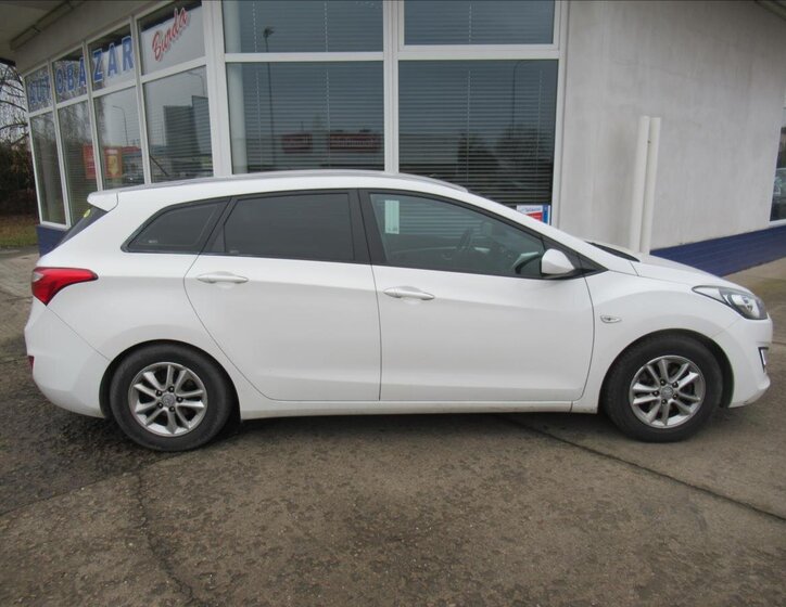 Hyundai i30 Kombi 1,6 l 88 kw