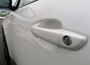 Peugeot 5008 SUV 1,5 l 96 kw