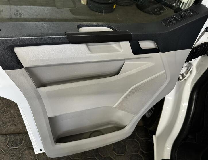 Volkswagen Transporter 14