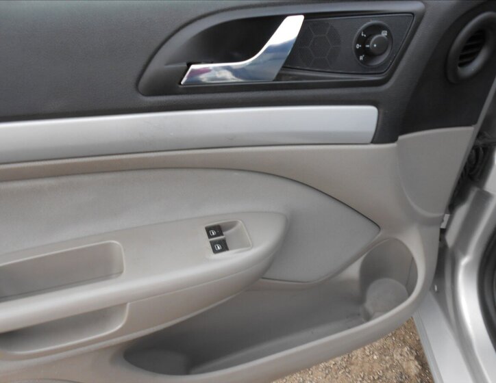 Škoda Octavia Liftback 1,6 l 75 kw