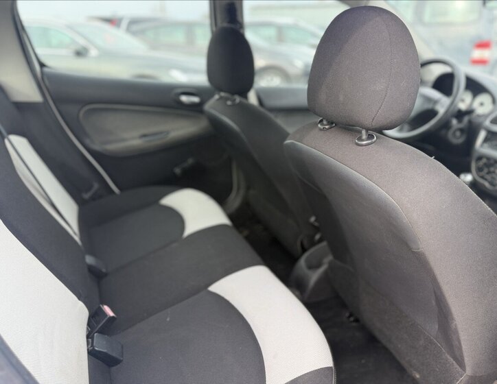 Peugeot 206 Hatchback 1,4 l 50 kw