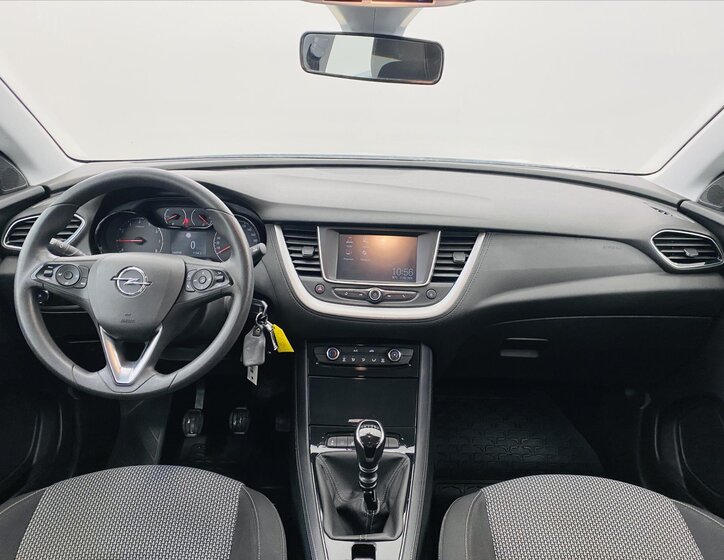 Opel Grandland X SUV 1,2 l 96 kw