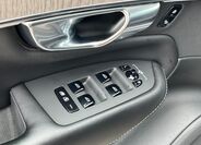 Volvo XC90 28