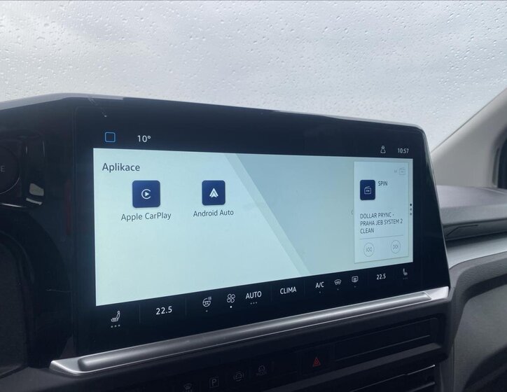 Volkswagen Caravelle 12