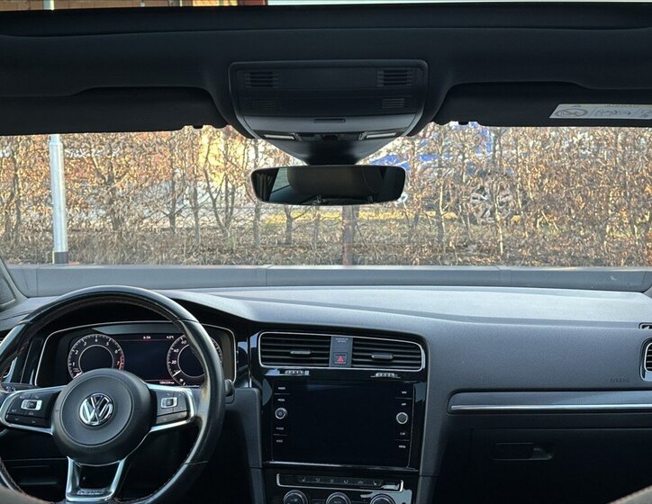 Volkswagen Golf Hatchback 2,0 l 180 kw