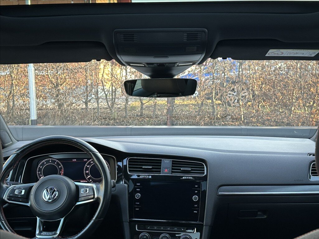 Volkswagen Golf Hatchback 2,0 l 180 kw