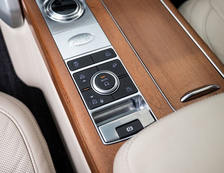 Land Rover Range Rover SUV / Terénní 4,4 l 250 kw