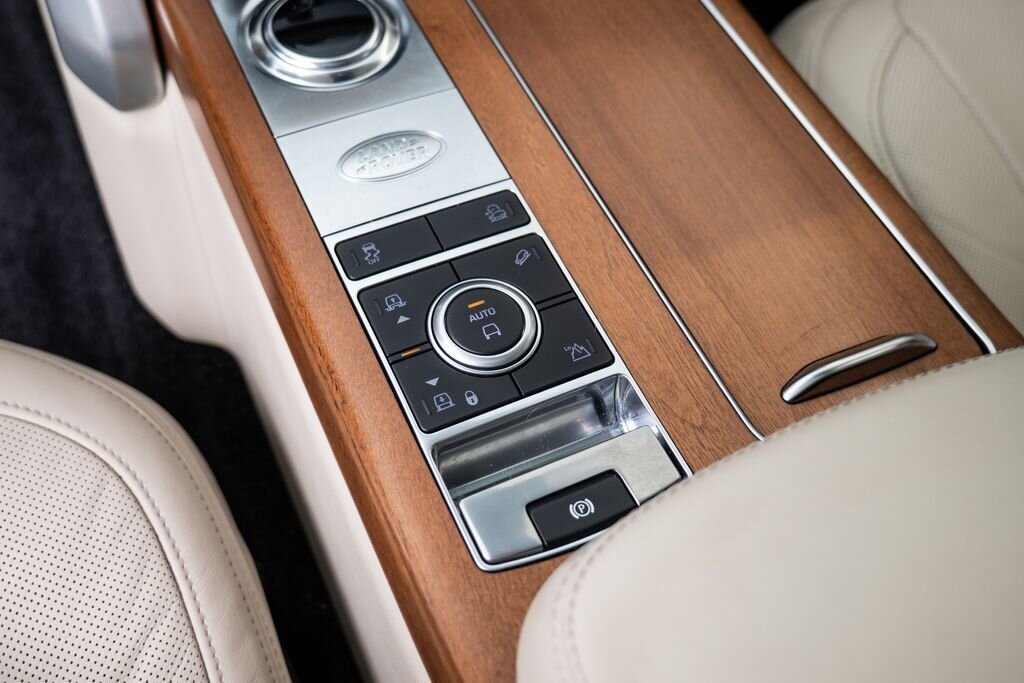 Land Rover Range Rover SUV / Terénní 4,4 l 250 kw