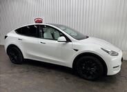 Tesla Model Y 11