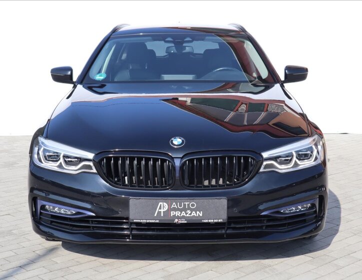 BMW Řada 5 Kombi 3,0 l 195 kw