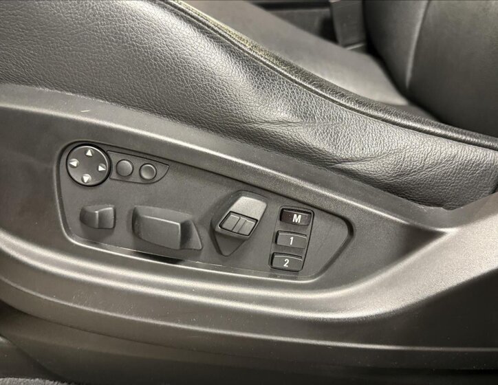 BMW X6 SUV 3,0 l 225 kw