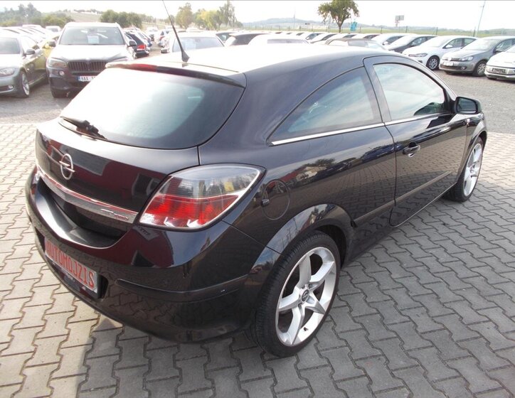 Opel Astra Kupé 1,6 l 132 kw