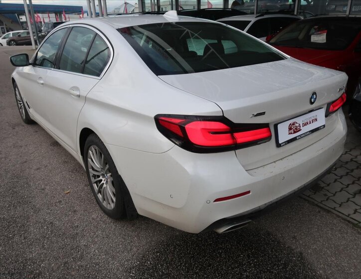 BMW Řada 5 Sedan / Limuzína 3,0 l 245 kw