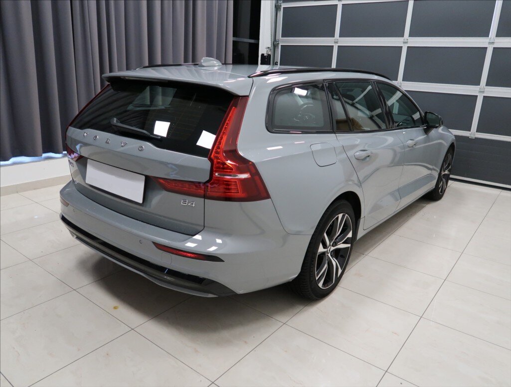 Volvo V60 Kombi 2,0 l 145 kw