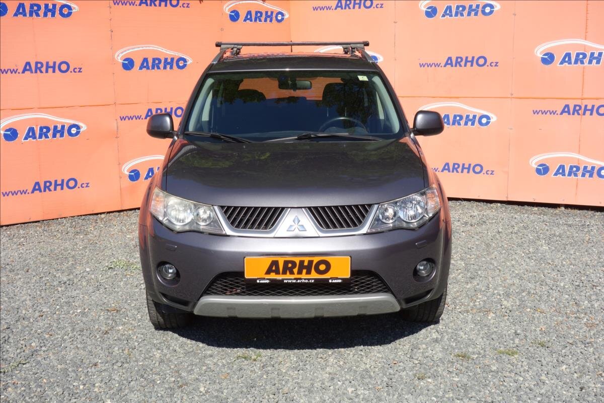 Mitsubishi Outlander SUV / Terénní 2,0 l 103 kw