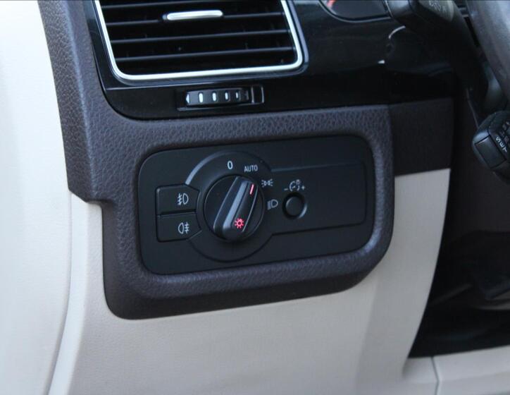 Volkswagen Touareg 15