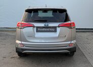 Toyota RAV4 SUV 2,5 l 114 kw