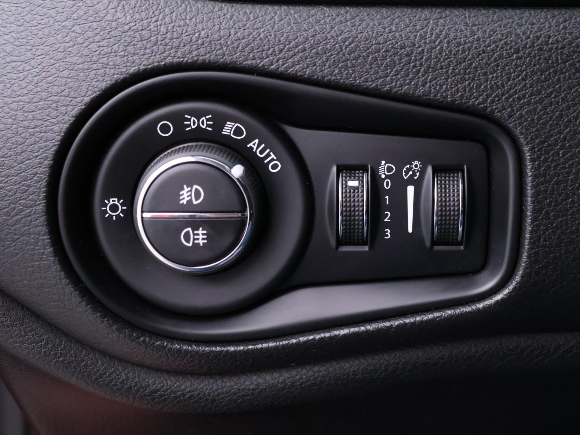 Jeep Renegade SUV / Terénní 2,0 l 103 kw