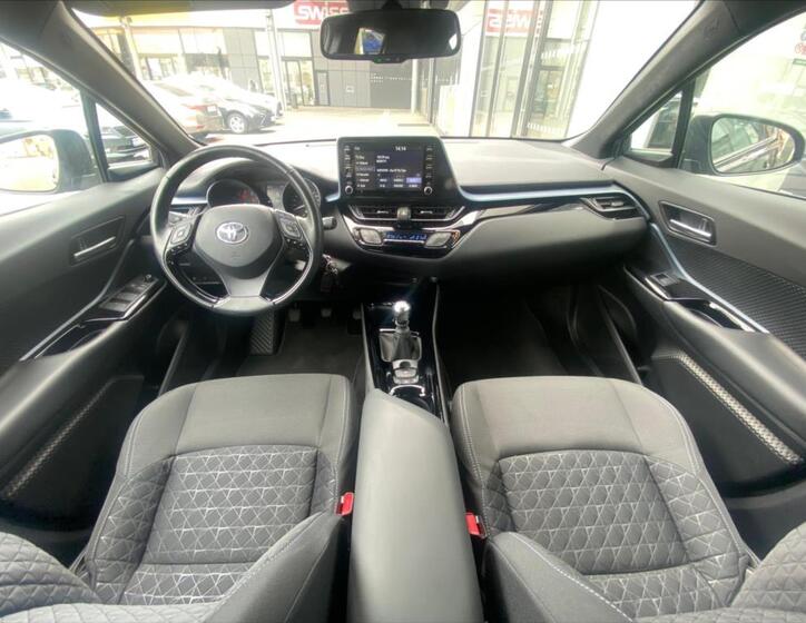 Toyota C-HR 19