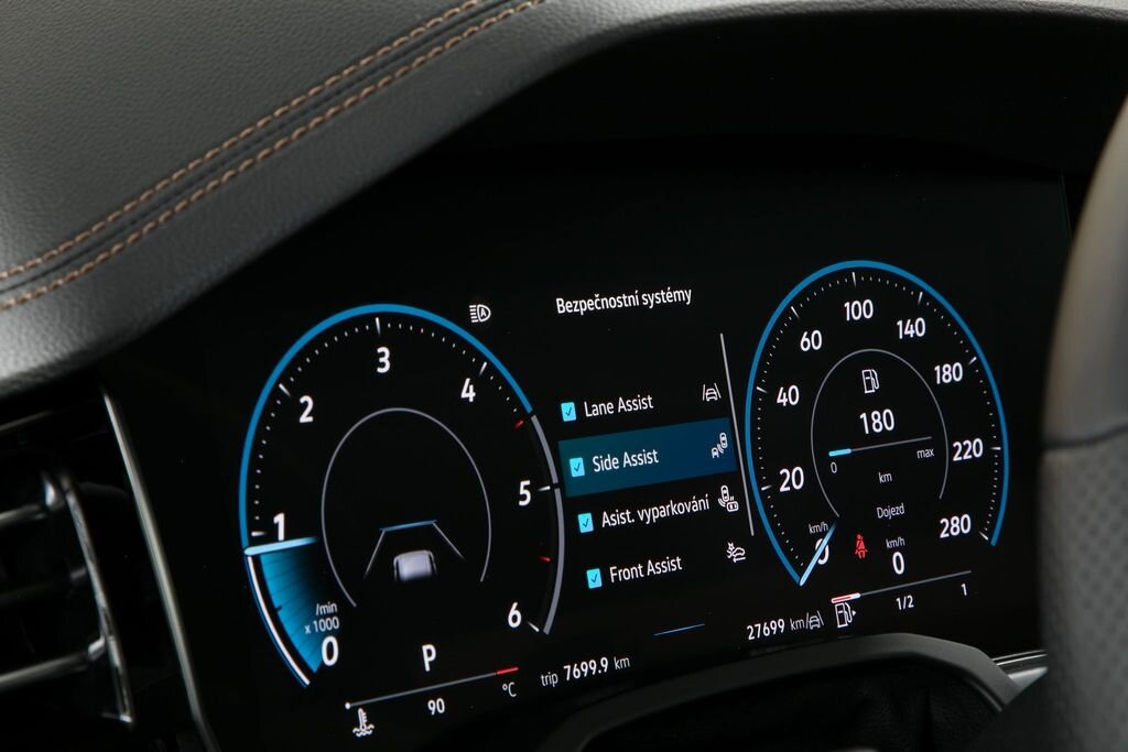 Volkswagen Touareg SUV / Terénní 3,0 l 210 kw