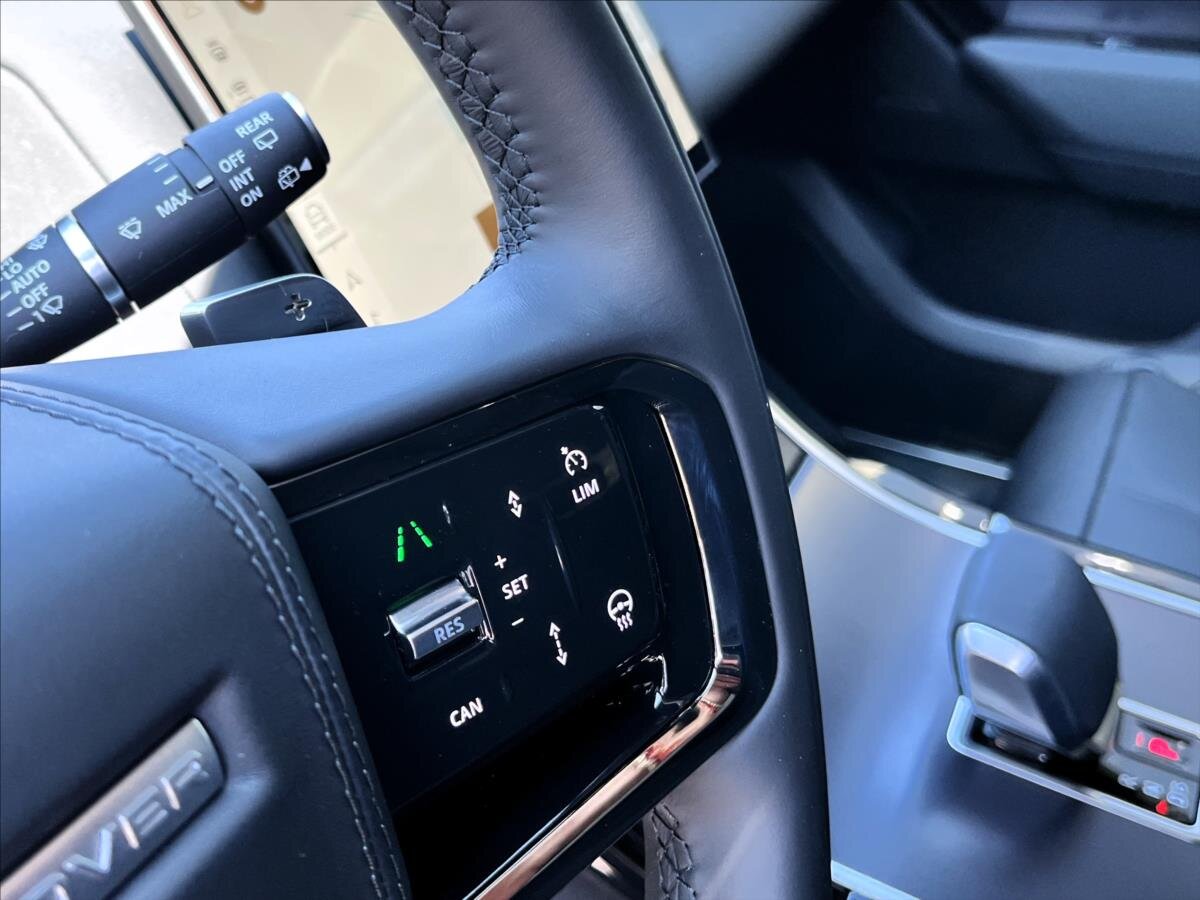 Land Rover Range Rover Velar SUV 2,0 l 150 kw