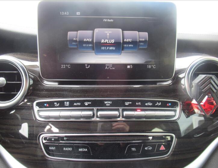 Mercedes-Benz Třídy V 11