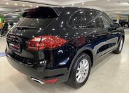Porsche Cayenne 7