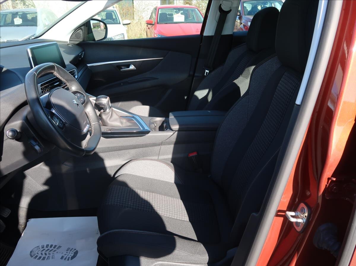 Peugeot 3008 SUV / Terénní 1,2 l 96 kw