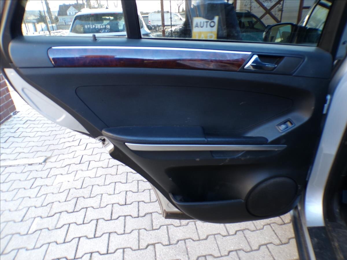 Mercedes-Benz Třídy M Kombi 3,5 l 200 kw