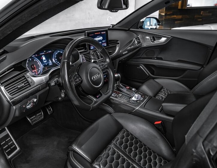 Audi RS7 Sedan / Limuzína 4,0 l 412 kw