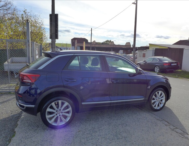 Volkswagen T-Roc 5