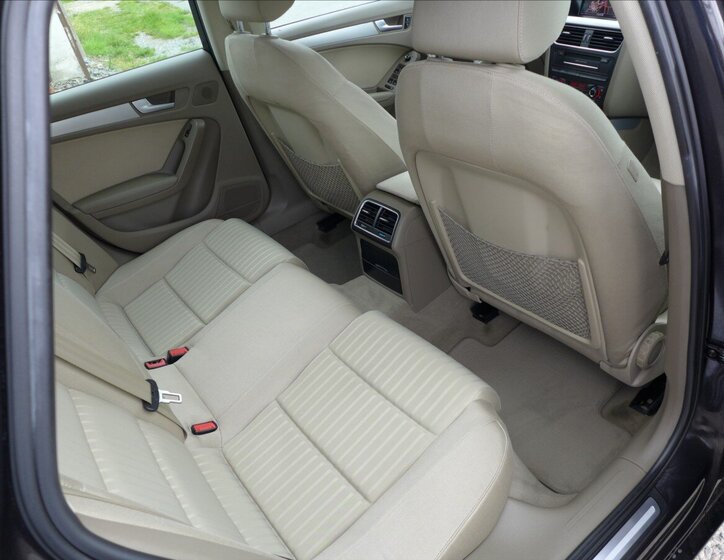 Audi A4 Kombi 2,0 l 105 kw